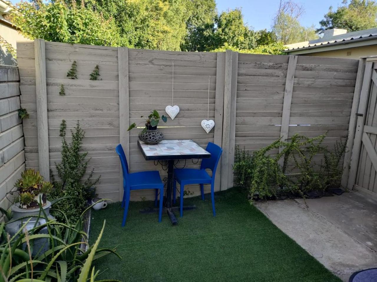 Stonehenge Cottage Oudtshoorn Ngoại thất bức ảnh