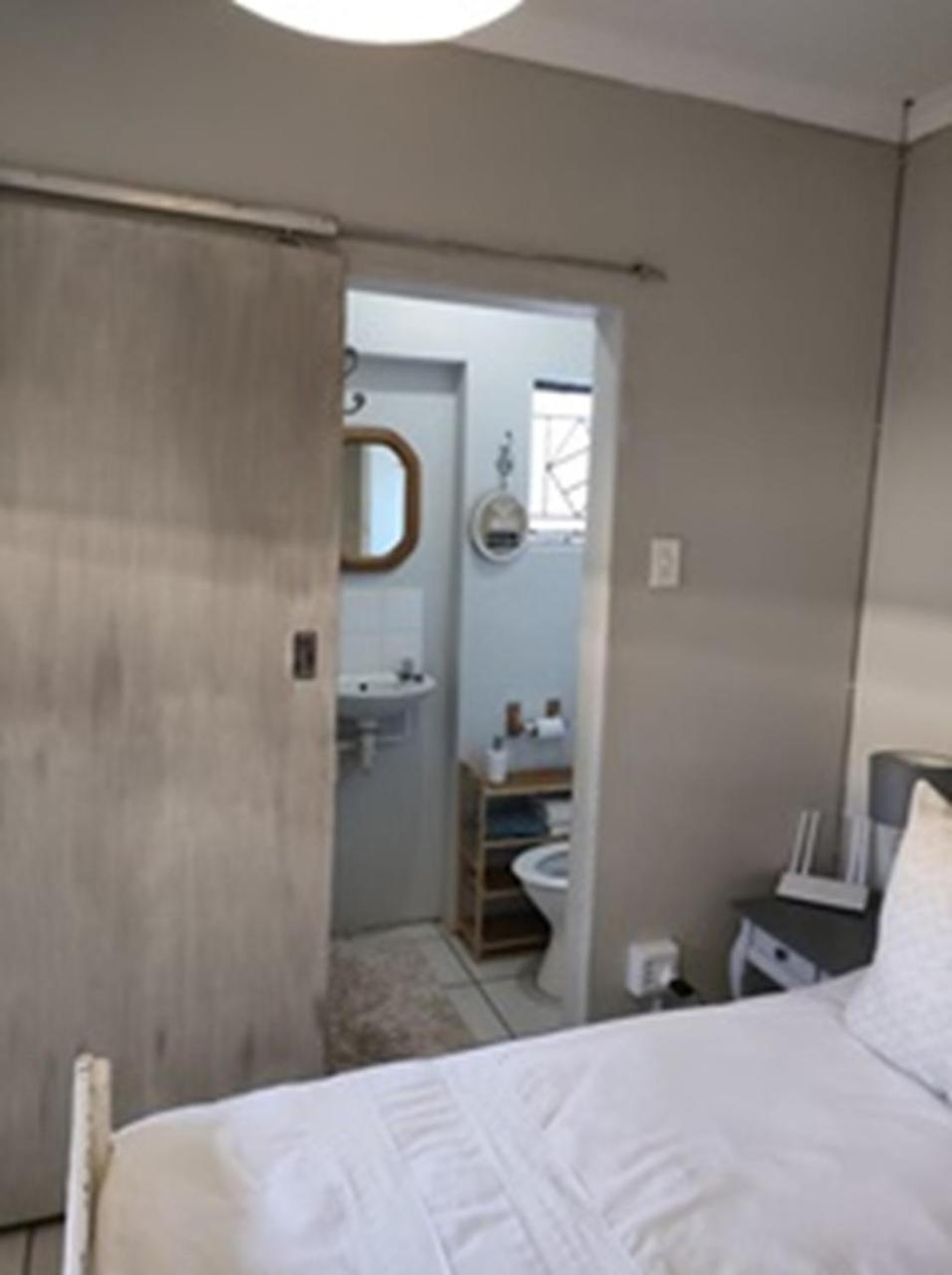 Stonehenge Cottage Oudtshoorn Ngoại thất bức ảnh