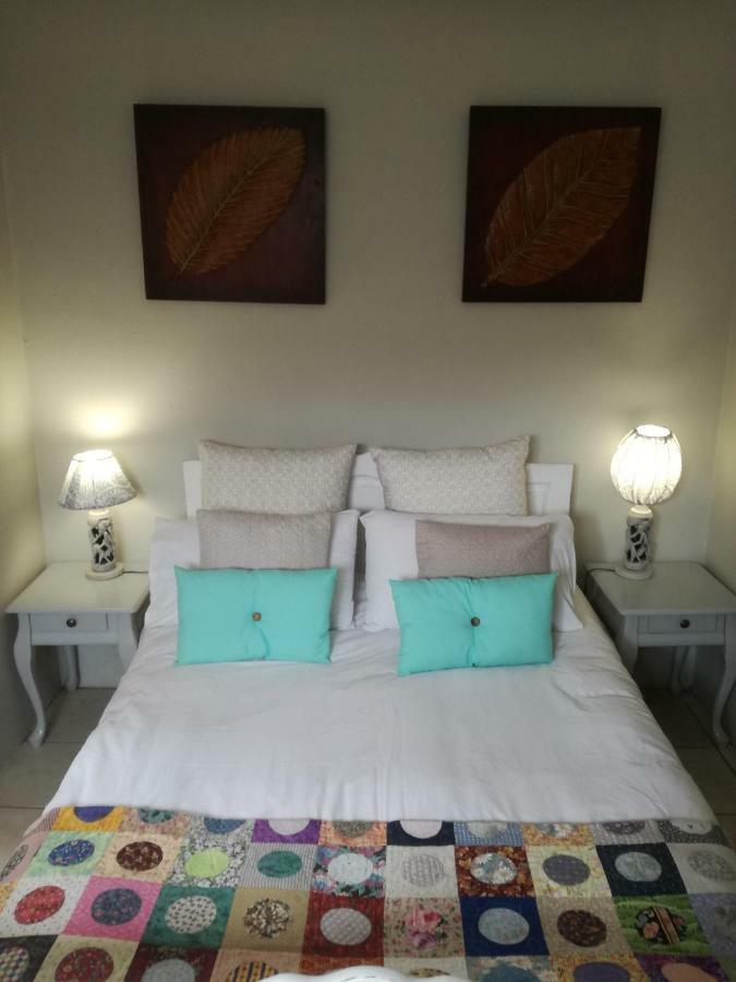 Stonehenge Cottage Oudtshoorn Ngoại thất bức ảnh