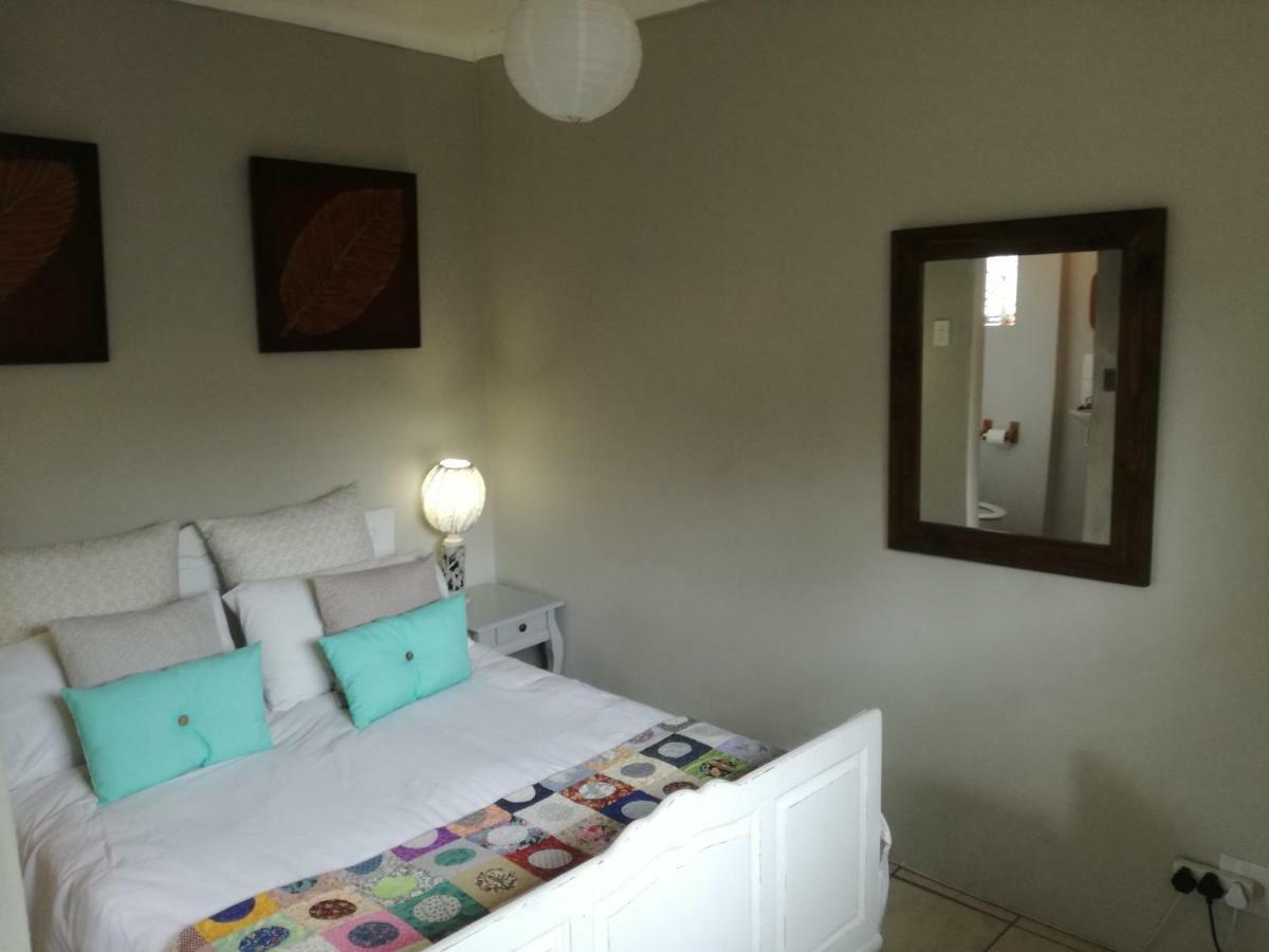 Stonehenge Cottage Oudtshoorn Ngoại thất bức ảnh